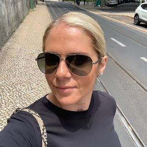 Meet your Posher, Maria